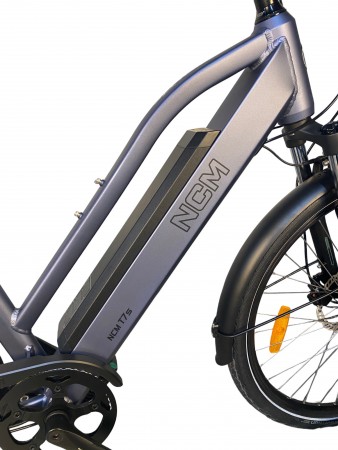 NCM T7s 26 Zoll Trekking E-Bike Violett